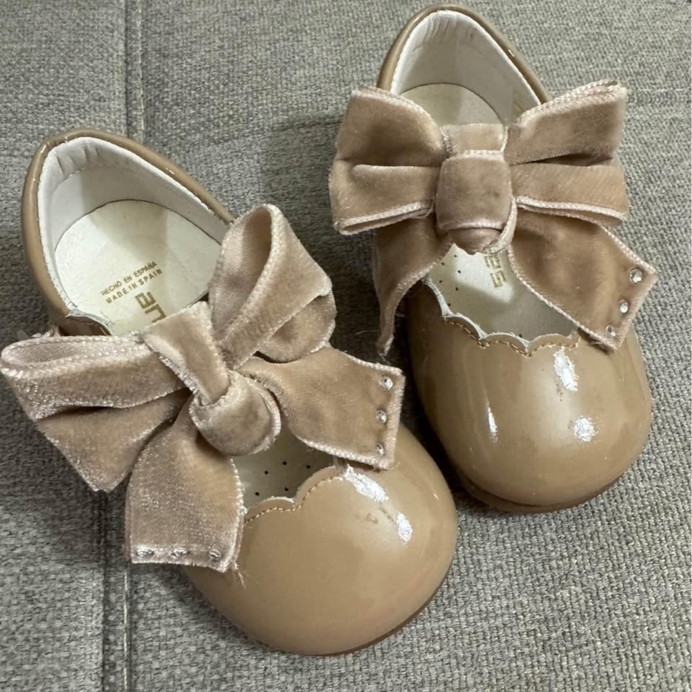 ANDANINES leather shoes /baby size 5